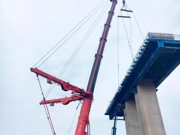 松北区吊车租赁_吊车产生机械故障的原因